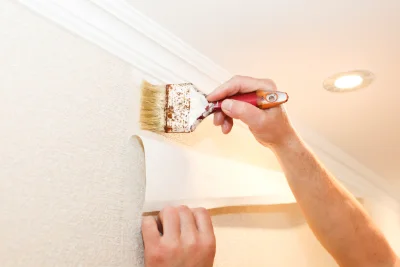 Pose de papier peint à Saligny — revêtements muraux et toiles de verre